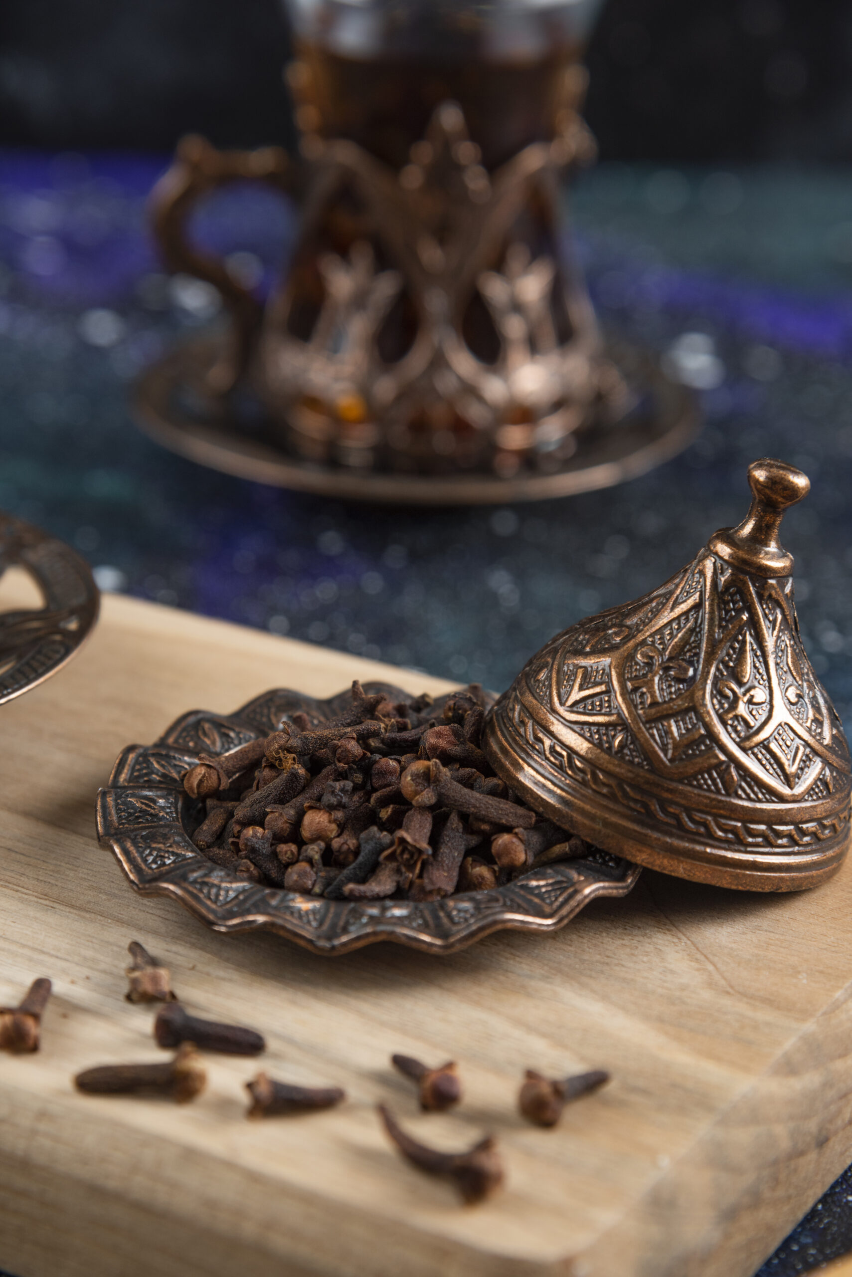 dried herbs hot tea scaled